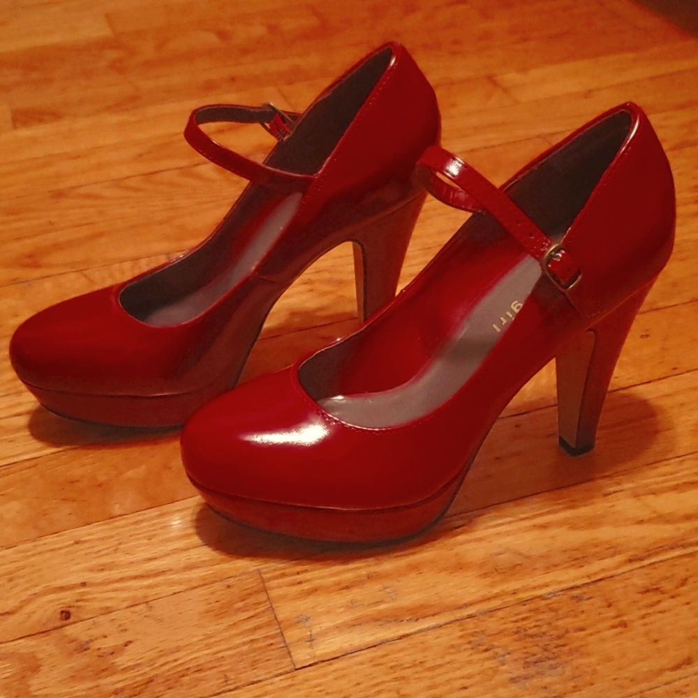 Steve Madden, size 7.5, red platform heels.